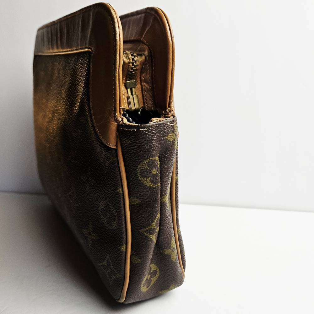 Vintage 1980s Louis Vuitton Monogram Shoulder Bag • Classic LV Brown Canvas Bag - Picture 3 of 9